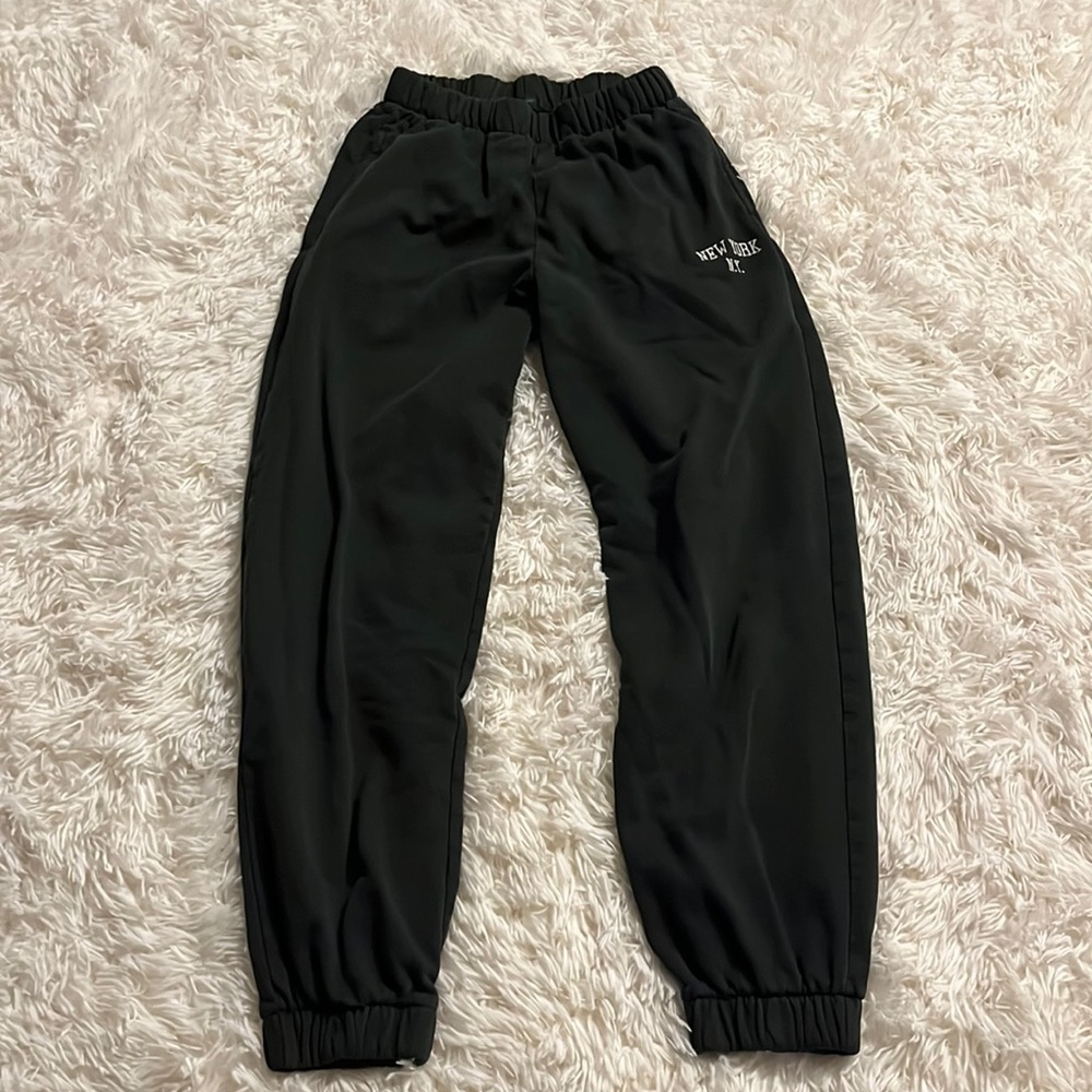Dark green brandy Melville sweatpants